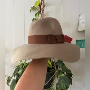 BRIXTON wide brim hat